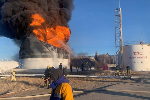 “ТЭС петролиум” ХХК-ийн газрын тосны бүтээгдэхүүний агуулахад гарсан гал түймрийг бүрэн унтраалаа